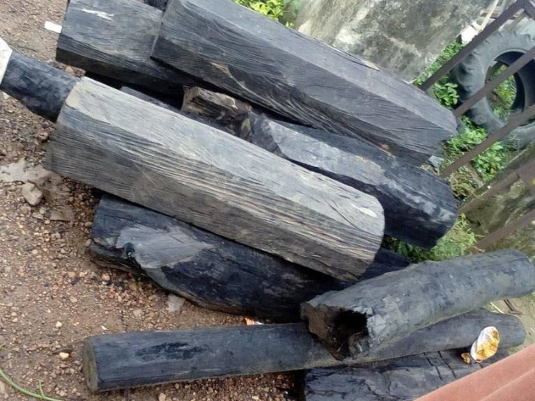 Black Sandalwood Logs